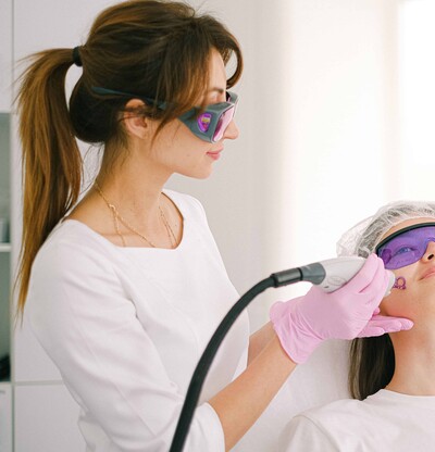 &iquest;Se puede usar el l&aacute;ser facial durante todo el a&ntilde;o?