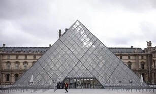 Louvre espera recuperar joyas robadas hace un a&ntilde;o y alerta del aumento de asaltos a museos
