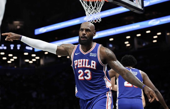 LeBron James, al mando del &uacute;ltimo s&uacute;per equipo de la NBA