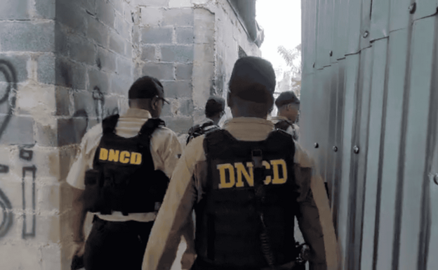 DNCD ocupa m&aacute;s de 4,700 gramos de presuntas drogas en Pedro Brand y SDN