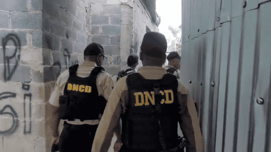 DNCD ocupa m&aacute;s de 4,700 gramos de presuntas drogas en Pedro Brand y SDN
