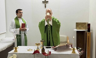 El papa Le&oacute;n XIV mejora y recupera su autonom&iacute;a tras la operaci&oacute;n de pulm&oacute;n