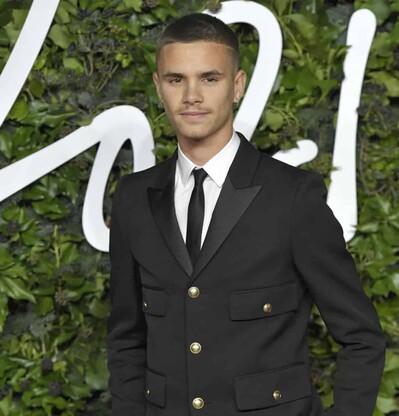 Lanzan tr&aacute;iler de Forty Love, la primera pel&iacute;cula de Romeo, el hijo de los Beckham
