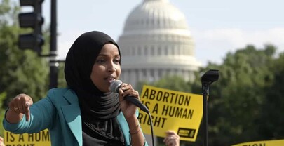 Abogados de la congresista Ilhan Omar cuestionan la legalidad del allanamiento a su casa