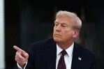 Trump dice que Francia está en llamas y destrozado por la inmigración Trump dice que Francia está en llamas y destrozado por la inmigración