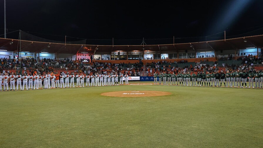Oscar de la Cruz y tres jonrones conducen 11-0 a las Estrellas sobre los Toros en noche de apertura Oscar de la Cruz y tres jonrones conducen 11-0 a las Estrellas sobre los Toros en noche de apertura