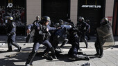 Persisten las protestas en Francia en medio de enfrentamientos con la polic&iacute;a