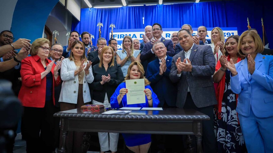 Puerto Rico solicita formalmente convertirse en estado de EE. UU. Puerto Rico solicita formalmente convertirse en estado de EE. UU.