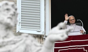 Le&oacute;n XIV reaparece en el rezo del &aacute;ngelus en el Vaticano tras su operaci&oacute;n de pulm&oacute;n