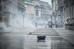 Milán vuelve a vivir una tarde de disturbios y choques entre grupos de jóvenes y policía Milán vuelve a vivir una tarde de disturbios y choques entre grupos de jóvenes y policía