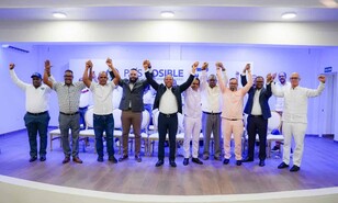 Milton Morrison juramenta 350 nuevos miembros de Pa&iacute;s Posible en Santiago
