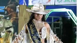 Reina de belleza muere alcanzada por un rayo mientras peinaba a su sobrina