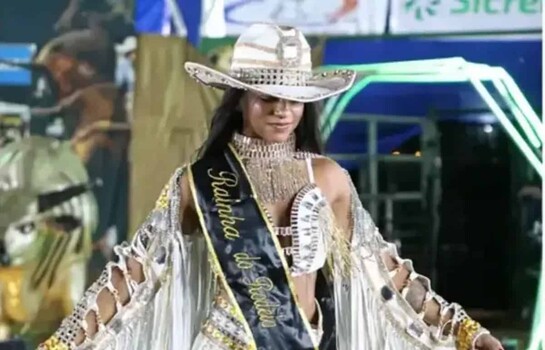 Reina de belleza muere alcanzada por un rayo mientras peinaba a su sobrina