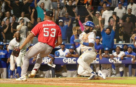 Emilio Bonifacio rompe r&eacute;cord hist&oacute;rico de anotadas, el Licey deja en el terreno al Escogido