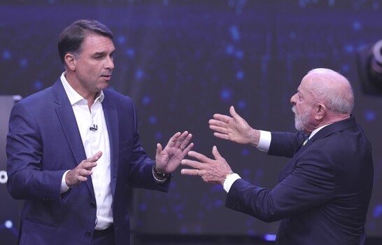 La hora de elegir para Brasil: Lula o el hijo de Bolsonaro