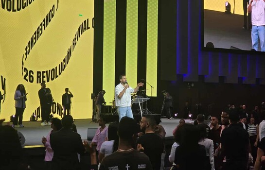 Pastor llama a acompa&ntilde;ar a los j&oacute;venes ante la ansiedad y la incertidumbre