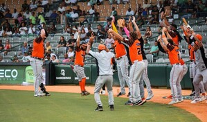 Jonrones y pitcheo conducen victoria de los Toros 6-4 sobre las Estrellas