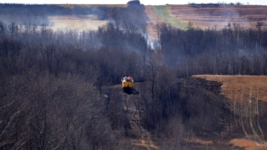 Ráfagas de viento repentinas aceleraron el incendio que dejó cuatro muertos en una base militar de Canadá Ráfagas de viento repentinas aceleraron el incendio que dejó cuatro muertos en una base militar de Canadá