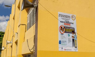 Menos celulares y m&aacute;s juegos en los patios de las escuelas, tras regulaci&oacute;n del Minerd