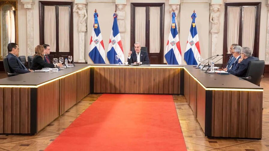 Abinader afirma que los subsidios han ayudado a reducir la pobreza y contener las alzas de precios Abinader afirma que los subsidios han ayudado a reducir la pobreza y contener las alzas de precios