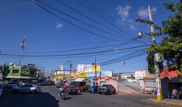 Apagones afectan sectores de SDE por trabajos de Edeeste
