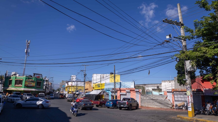 Apagones afectan sectores de SDE por trabajos de Edeeste