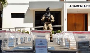 Interceptan lancha con m&aacute;s de una tonelada de presunta coca&iacute;na en Pedernales