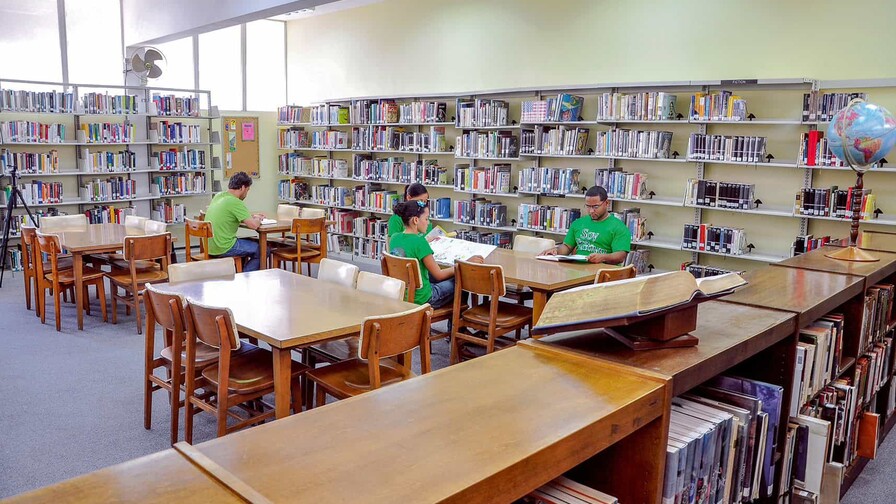 Al menos una biblioteca pública cierra cada tres meses en República Dominicana Al menos una biblioteca pública cierra cada tres meses en República Dominicana