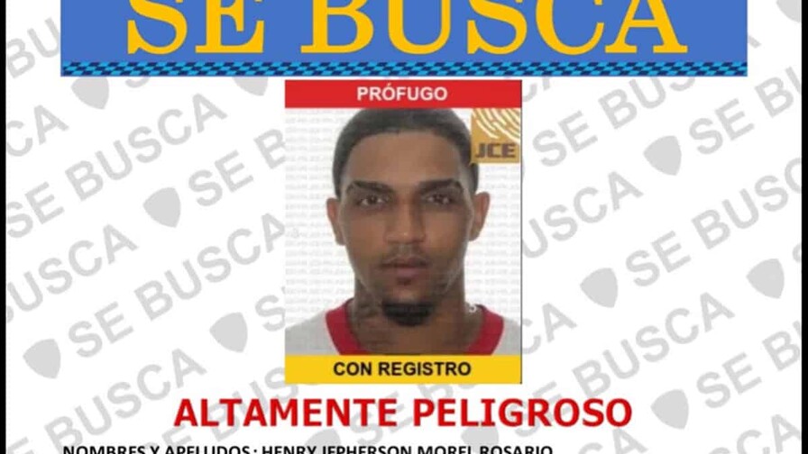 Policía busca a hombre vinculado a robo de joyería en Santiago Policía busca a hombre vinculado a robo de joyería en Santiago