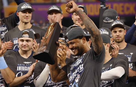 Los Rays se citan con Milwaukee en una Serie Mundial que tendr&aacute; campe&oacute;n in&eacute;dito
