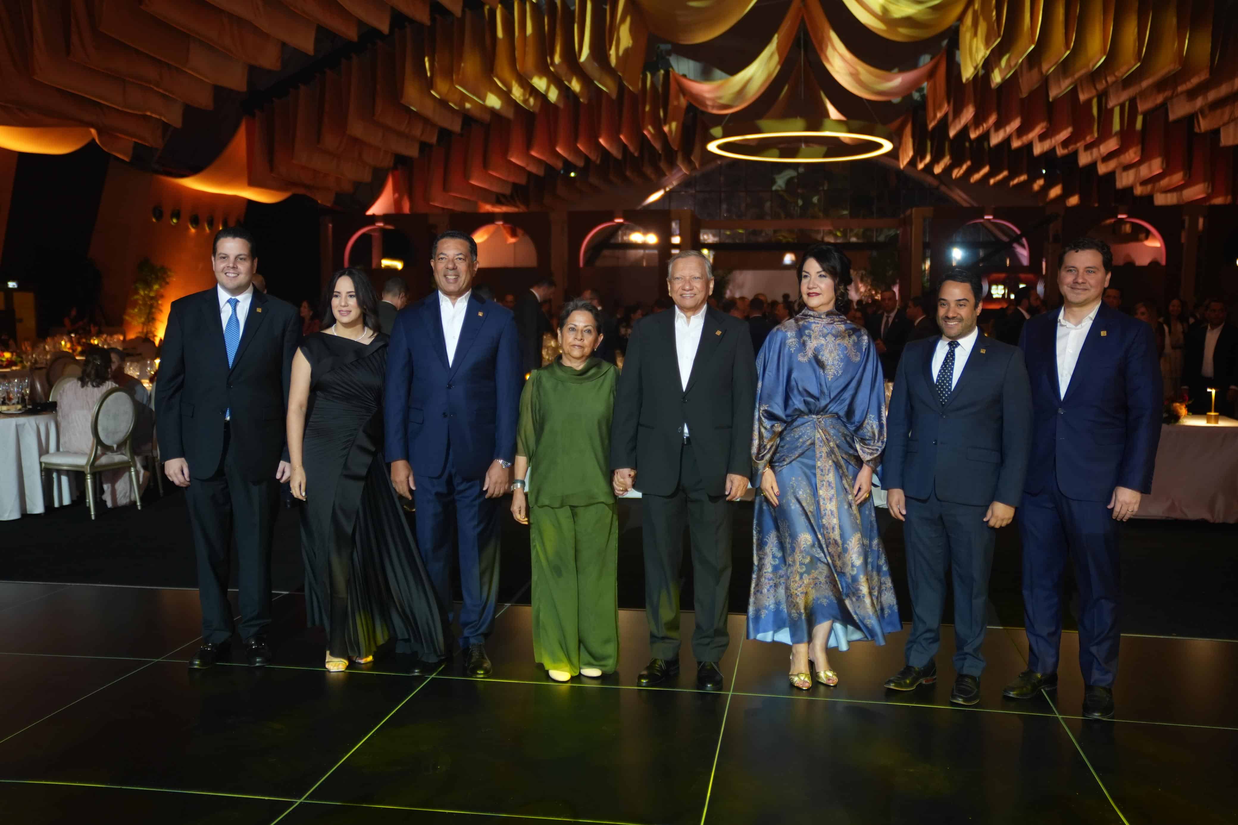 Fernando Mir, Alieska Díaz, Ysidro García, Carmen Quijano de Aguilera, Leonardo Aguilera, Ana Pou, Juan Mustafá y Ramón Pimentel.