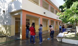 Inundaciones obligan a suspender docencia en varios centros educativos de Santiago