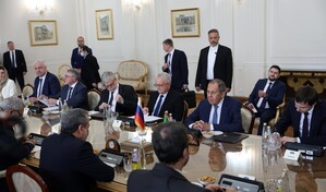 Irán asegura que mantiene negociaciones con EE. UU. para poner fin a la guerra en Medio Oriente