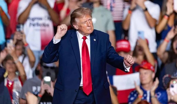 Dos manifestantes interrumpen el mitin de Trump en Carolina del Norte