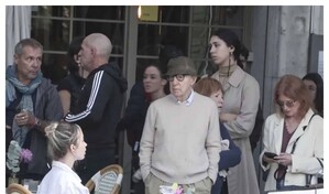 Woody Allen visita el Museo del Prado mientras rueda en Madrid: No he visto nada igual