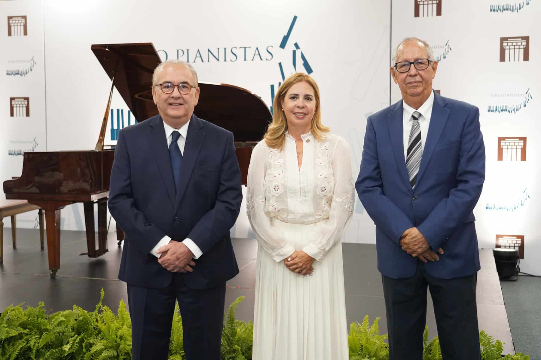 Eduardo Tejera, Sergia Elena Mejía y Arturo Martínez Moya.