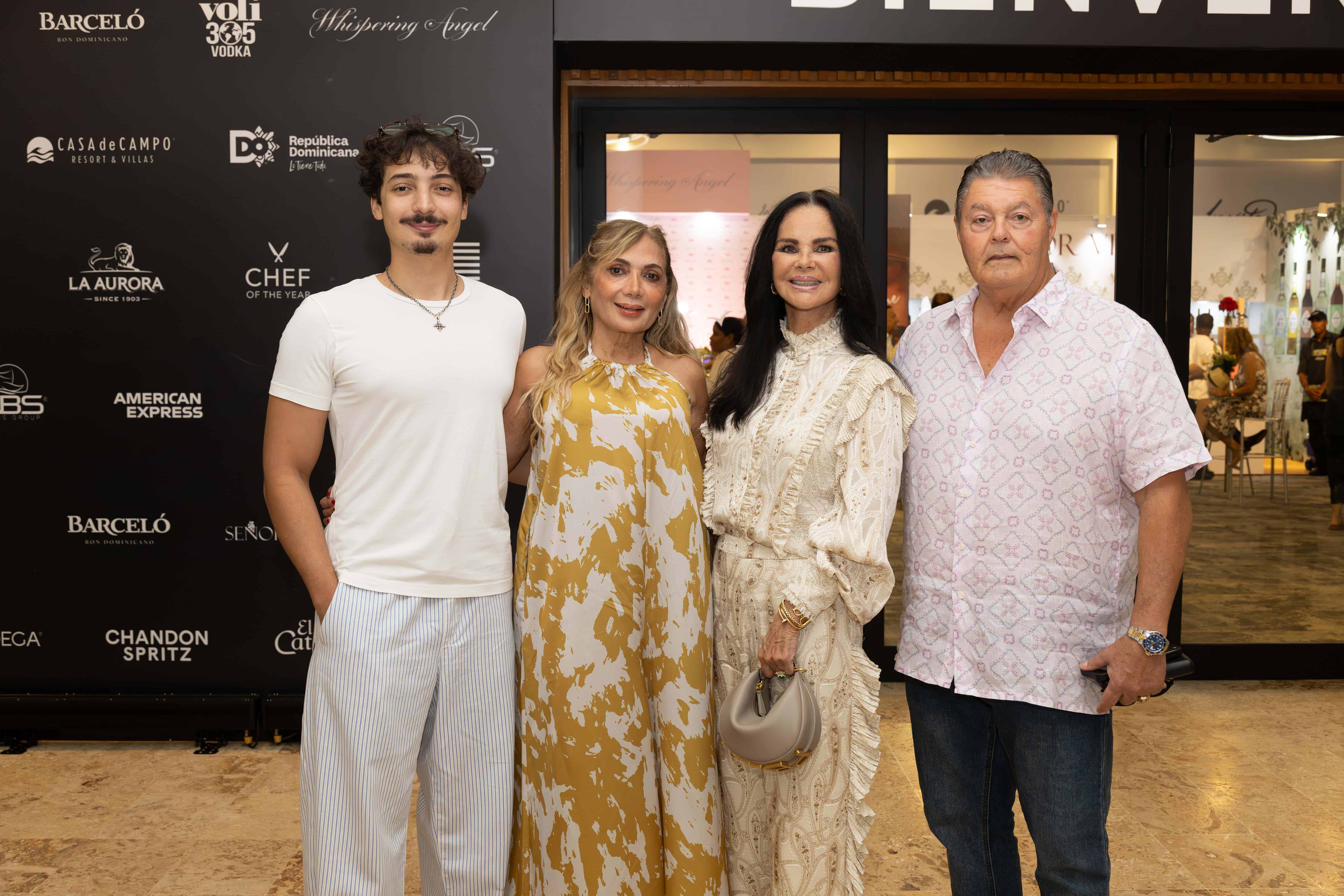 Christian Kycek, Loida Cruz-Kycek, Marta de Subero y Miguel Subero.