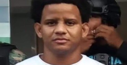 EE. UU. deporta a dominicano buscado por homicidio en Villa Consuelo
