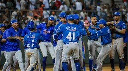 El Licey blanquea sin hit a los Toros en una victoria 3-0 que los deja en el primer lugar