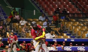 Video | Marcell Ozuna remolca seis vueltas y los Gigantes vienen de atr&aacute;s ante los Leones