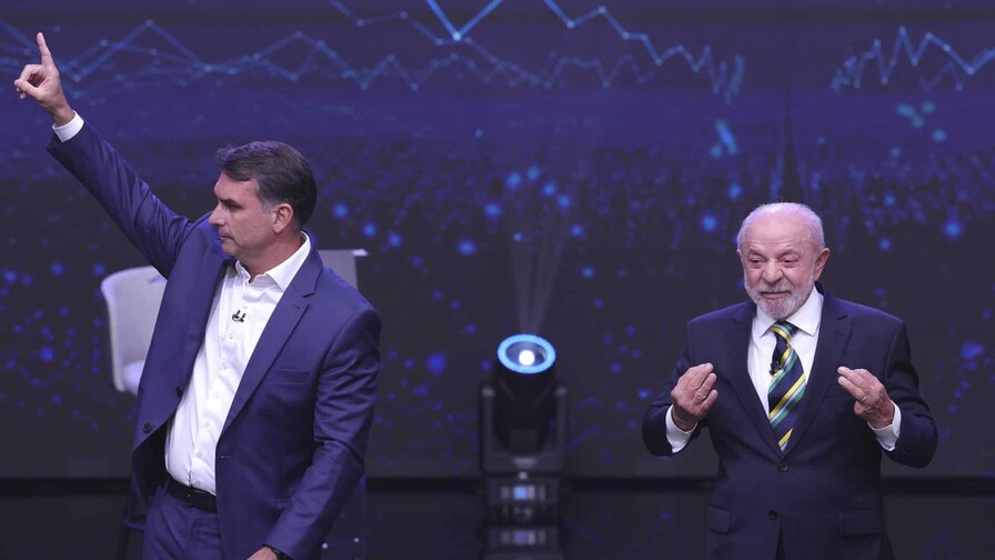 Lula y Flávio Bolsonaro acuerdan el levantamiento recíproco del secreto bancario Lula y Flávio Bolsonaro acuerdan el levantamiento recíproco del secreto bancario