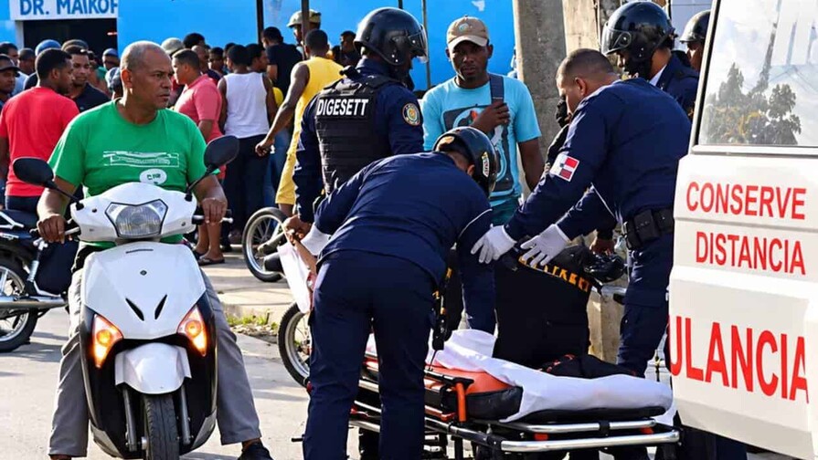 Ni&ntilde;a de tres a&ntilde;os muere atropellada por cami&oacute;n cisterna en Barahona
