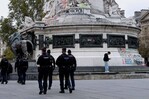Los toques de queda en algunos barrios de París se extenderán hasta el lunes, dicen las autoridades Los toques de queda en algunos barrios de París se extenderán hasta el lunes, dicen las autoridades