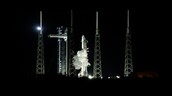 EE. UU. probar&aacute; naves de SpaceX y Blue Origin para escoger la que alunizar&aacute; con tripulaci&oacute;n
