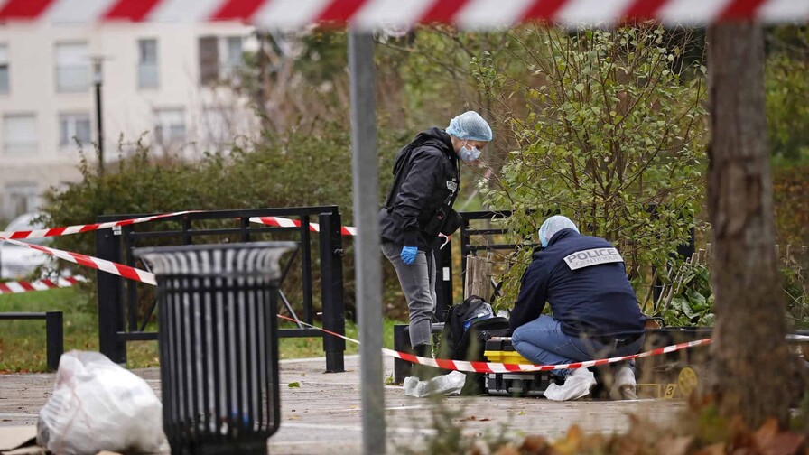 El ministro del Interior califica de terrorista ataque cerca de París que dejó un muerto El ministro del Interior califica de terrorista ataque cerca de París que dejó un muerto