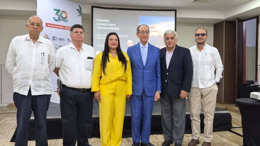 Adompretur reúne a periodistas en foro internacional sobre turismo Adompretur reúne a periodistas en foro internacional sobre turismo