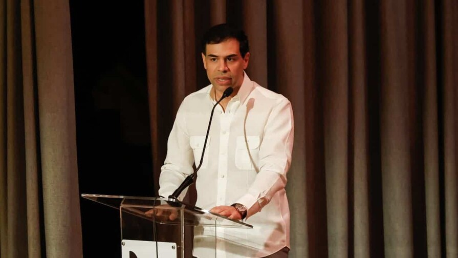 El ministro de Cultura llama crack a Frank Rainieri por sus aportes al desarrollo de Punta Cana El ministro de Cultura llama crack a Frank Rainieri por sus aportes al desarrollo de Punta Cana