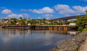 El puente flotante estar&aacute; cerrado hasta el mediod&iacute;a del s&aacute;bado
