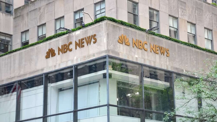 Presentan nueva demanda contra la Casa Blanca por sus vetos a medios de comunicación Presentan nueva demanda contra la Casa Blanca por sus vetos a medios de comunicación