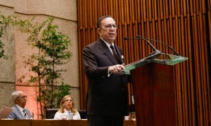 Valdez Albizu celebra reducci&oacute;n de d&eacute;ficit cuasifiscal y anuncia proyecto de ley sobre el tema
